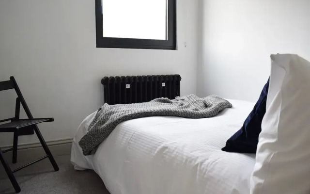 3 Bedroom Apartment in Brixton