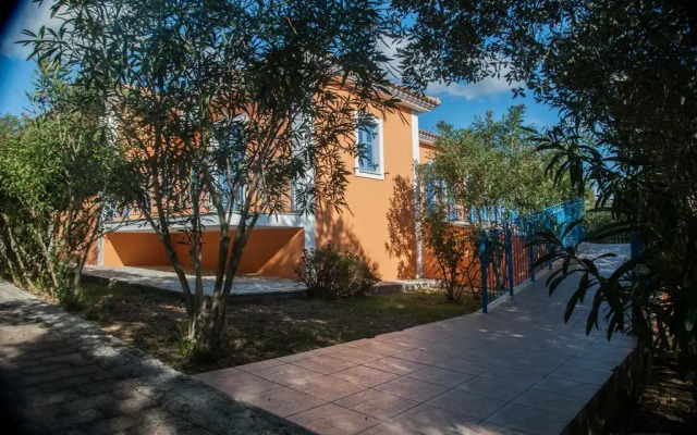 Leventis Villas Complex with Sharing Pool