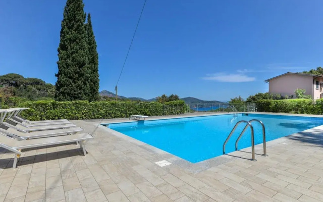 Apartment in Elba Near Straccoligno Beach