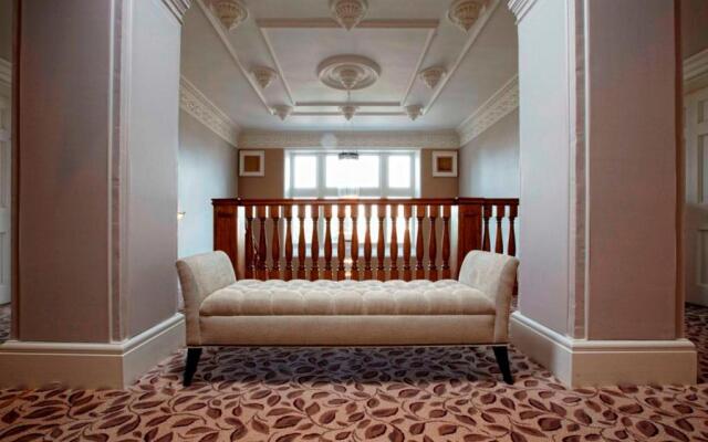 Wivenhoe House Hotel