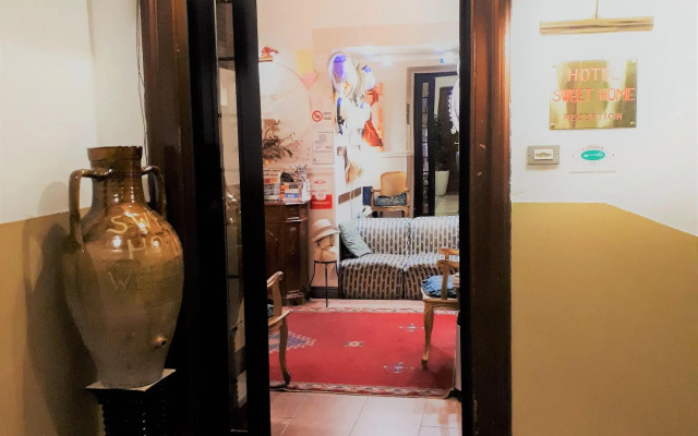 Hotel Sweet Home