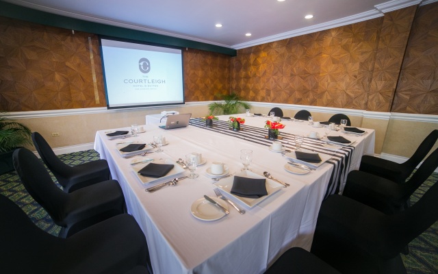 The Courtleigh Hotel and Suites