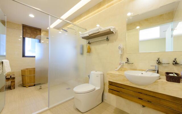 Jhongshan Building Bed and Breakfast