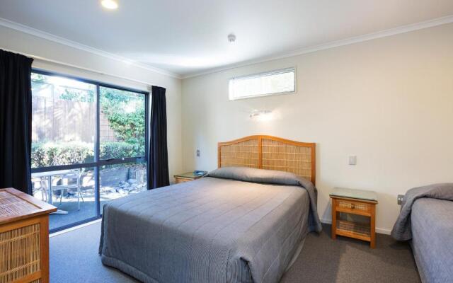 Beach House Motel