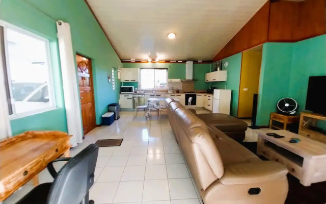 Tahiti - Vaitupa House