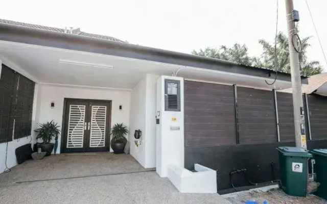 Ipoh Cozy 27 Pool Villa 6B5B (30 pax) by Verve