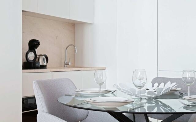 Spacious 1 Bedroom Apartment Near Baixa