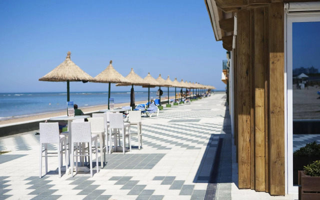 Playa De La Luz Hotel