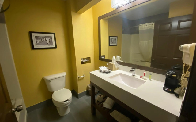 Super 8 by Wyndham Olive Branch
