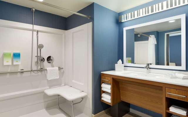 Home2 Suites by Hilton Glendale - Westgate