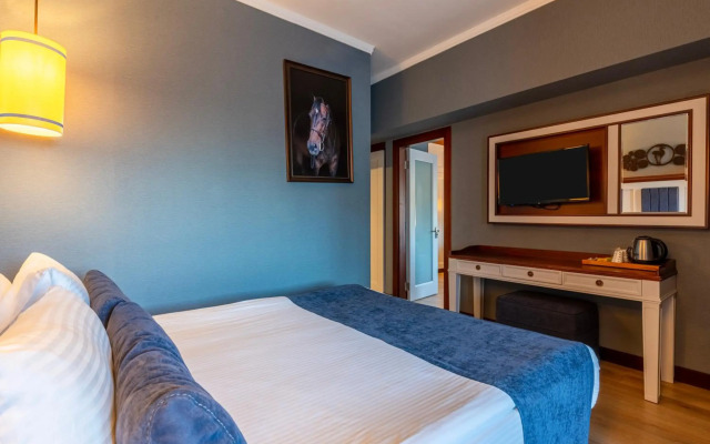 Mirada Del Lago Hotel