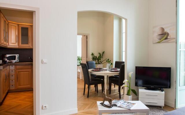 Aston - Appartement Centre Ville Massena