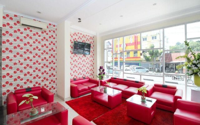 Elfah Hotel Manado by Airy Rooms