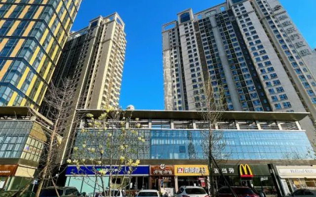 Laile Apartment (Beijing Liyuan Branch)
