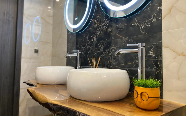 - La Luna - High-end 2BD Flat in the TOP centre