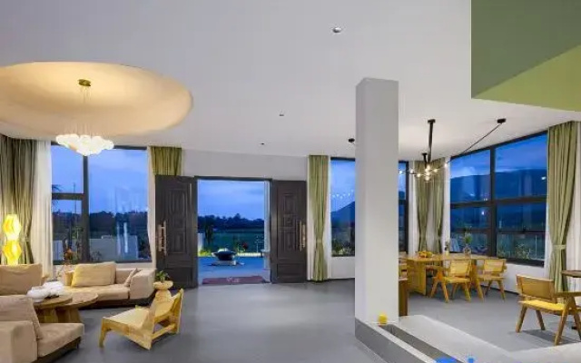 Twin Homestay (Wanning Shimeiwan Tourism Highway)