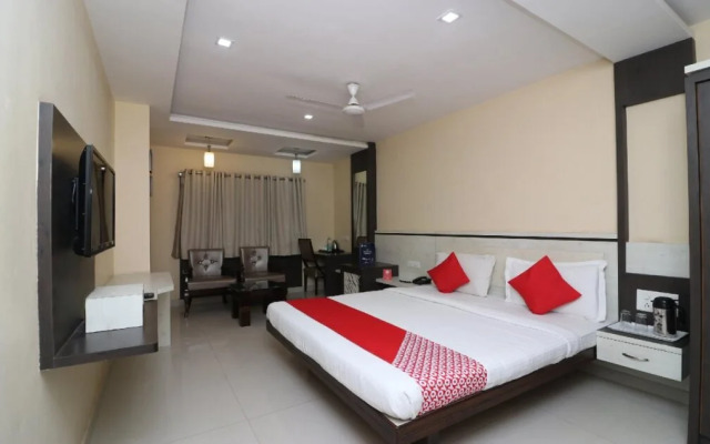 Hotel Lotus By OYO Rooms