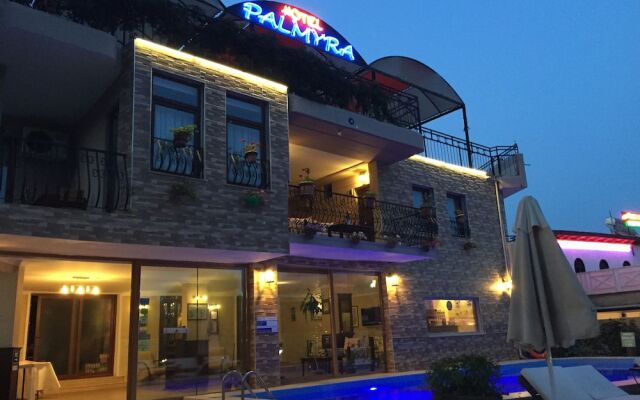Palmyra Hotel & Sky Lounge
