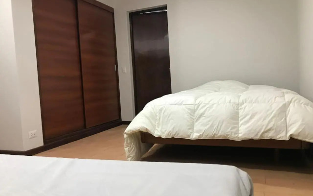 Tezza Apartment two blocks from the American Embassy