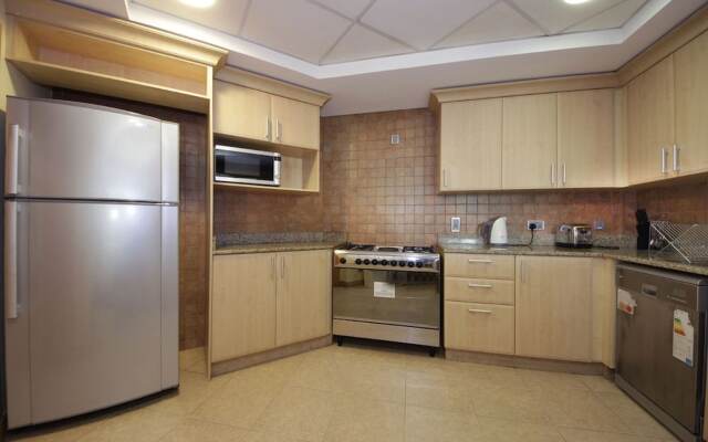 Private Beach Shoreline Luxurious Apartment