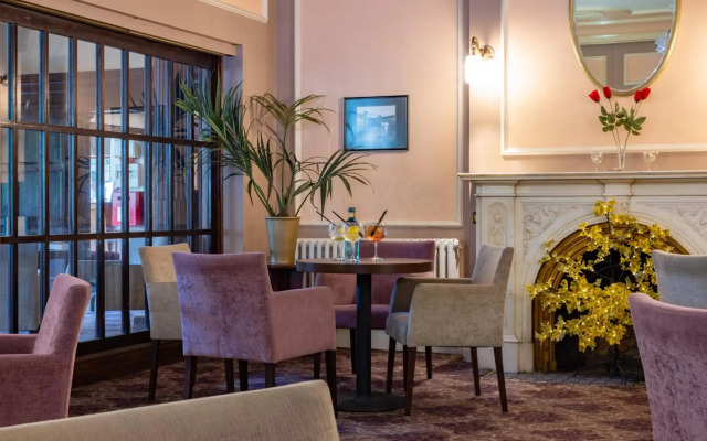 The Broadway Park Hotel