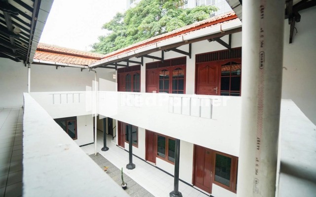 OYO 90853 Hotel Borobudur Kemayoran Syariah