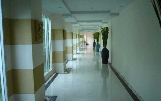 Bangkok Natural Spa Resort and Suite