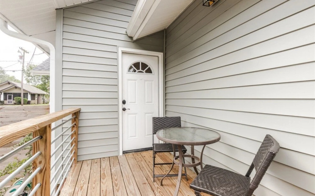 Beechwood Ave, 303