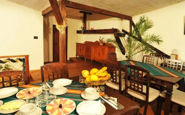 The Old House 1980 Family Hotel