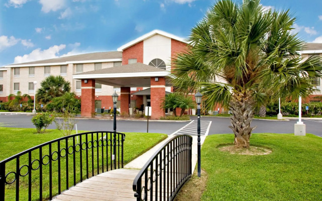 Holiday Inn Express Hotel & Suites Weslaco by IHG