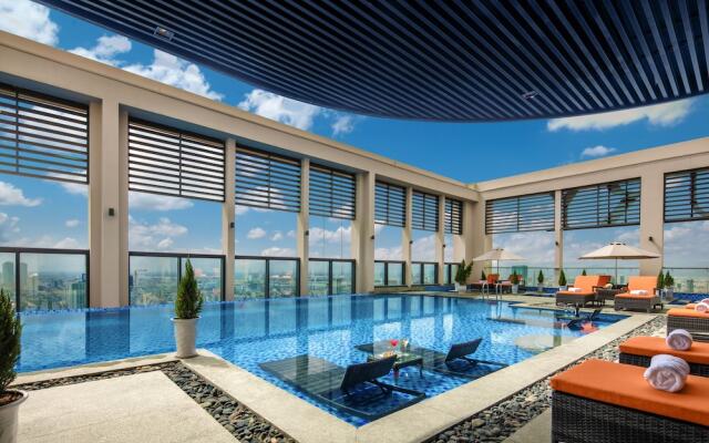 Brand New 2bdr Suite Rooftop Pool