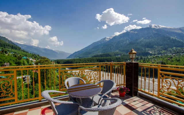 Himalayan Chalet Homestay - A Wandertrails Stay
