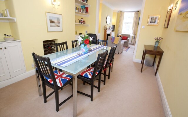 JOIVY Luxurious 2BR flat in Pimlico, near Warwick sq