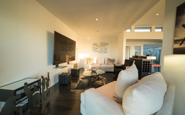 Villa High Views