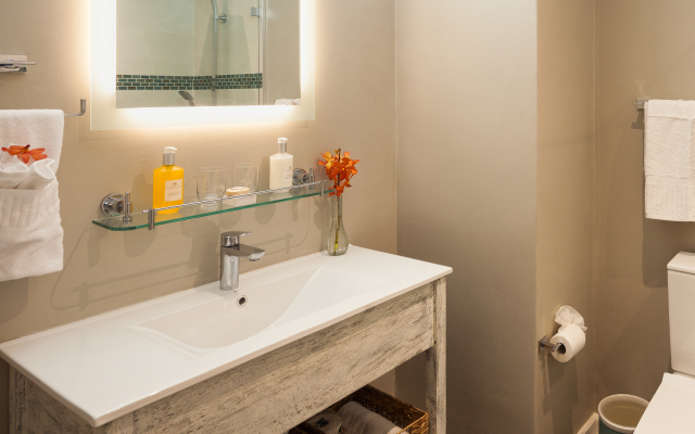 Sea Breeze Beach House by Ocean Hotels - All Inclusive