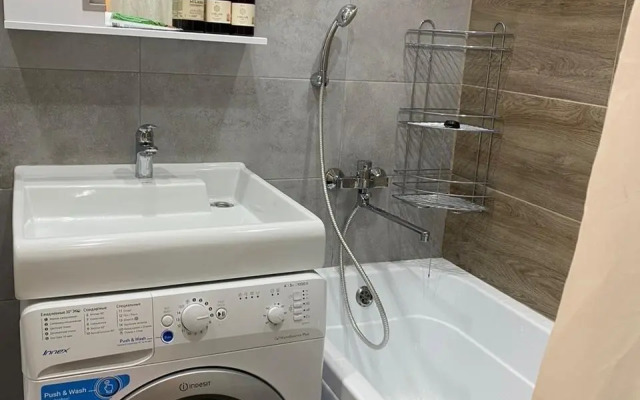 Квартирный Вопрос на улице Энтузиастов