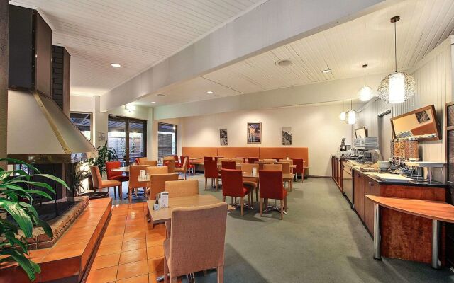 Knox International Hotel & Apartments