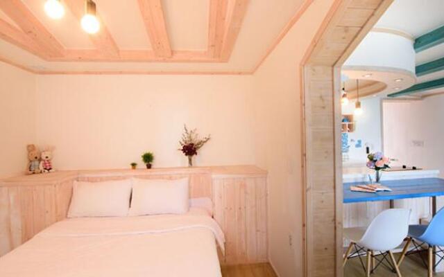 Namhae Gooreum Yeolmae Pension