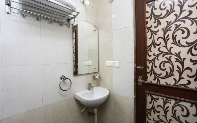 OYO 8625 Yogendra Residency