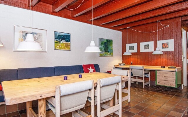 6 Person Holiday Home in Ebeltoft-by Traum