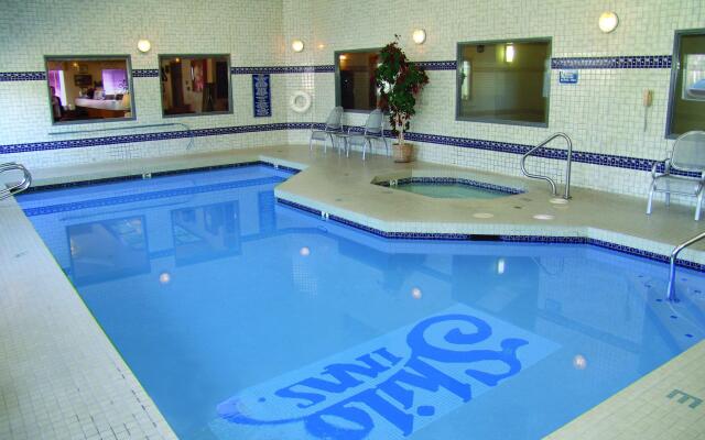 Red Lion Inn and Suites Seaside