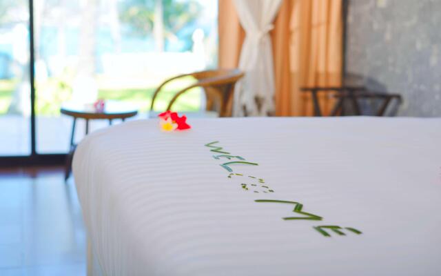 Itsandra Beach Hotel & Resort