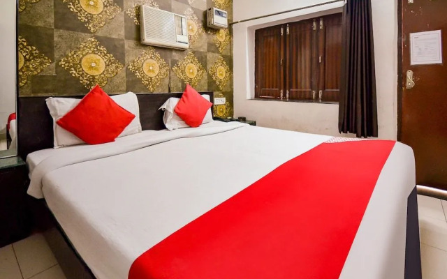 OYO 15933 Hotel V Square