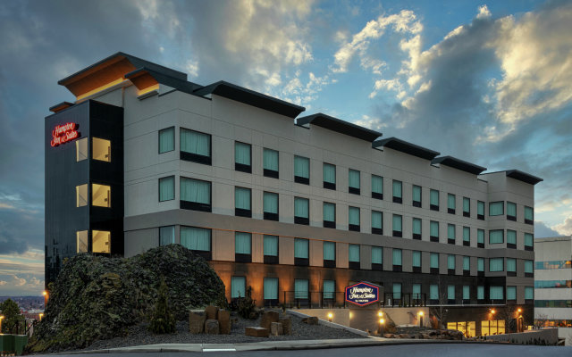 Hampton Inn & Suites Spokane Downtown-South