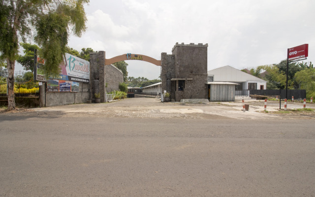 OYO 3283 Bwalk Hotel