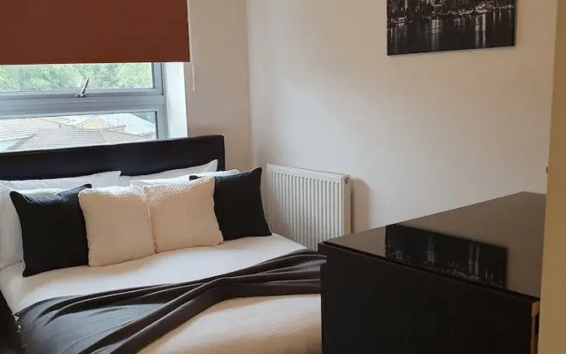 GF-Luxury Apartment