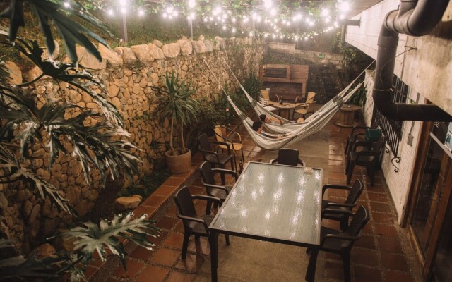 Chillin District Hostel