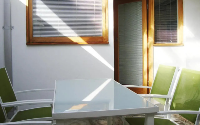 Adelaide Accommodation - The Angas