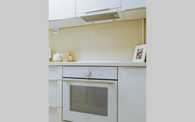 Elegant Vibes Apartment next to Obor market