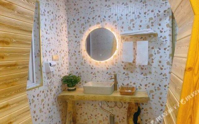 Xiangbanshi Farmhouse